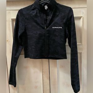 Alphalete Premium Crop Jacket - Black Camo